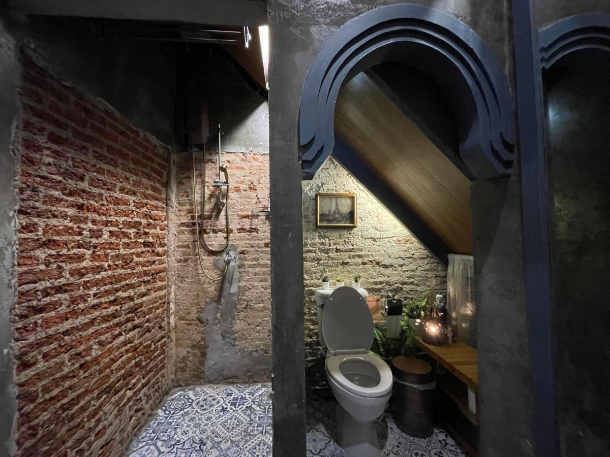 Central Old Town Cottage バンコク都 エクステリア 写真