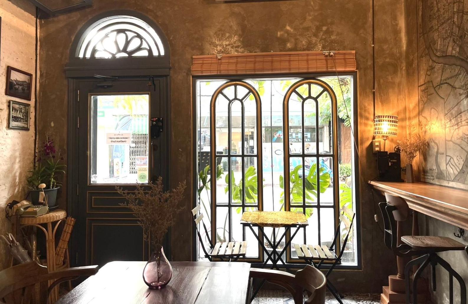 Central Old Town Cottage バンコク都 エクステリア 写真